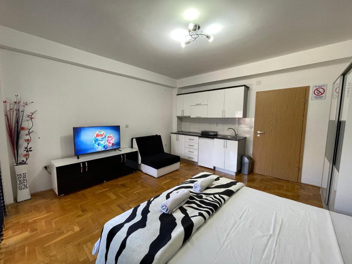 Front Beach Exclusive Apartments Struga Extérieur photo