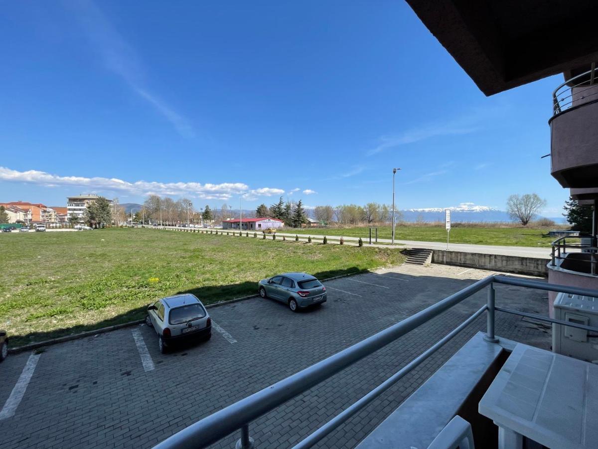 Front Beach Exclusive Apartments Struga Extérieur photo