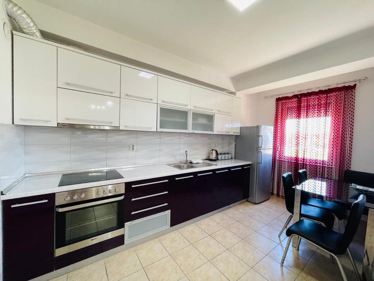 Front Beach Exclusive Apartments Struga Extérieur photo