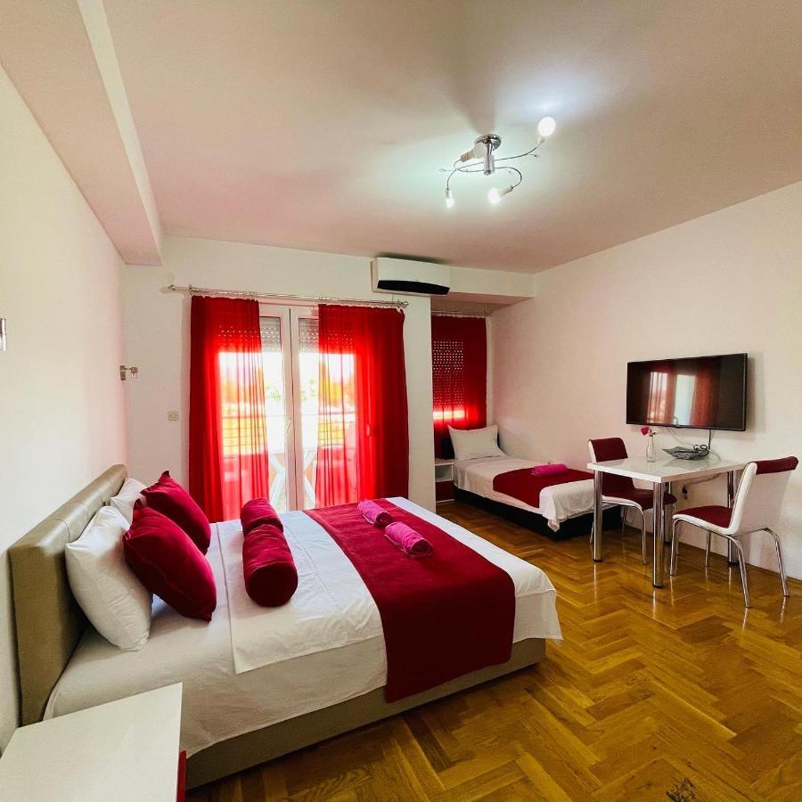 Front Beach Exclusive Apartments Struga Extérieur photo