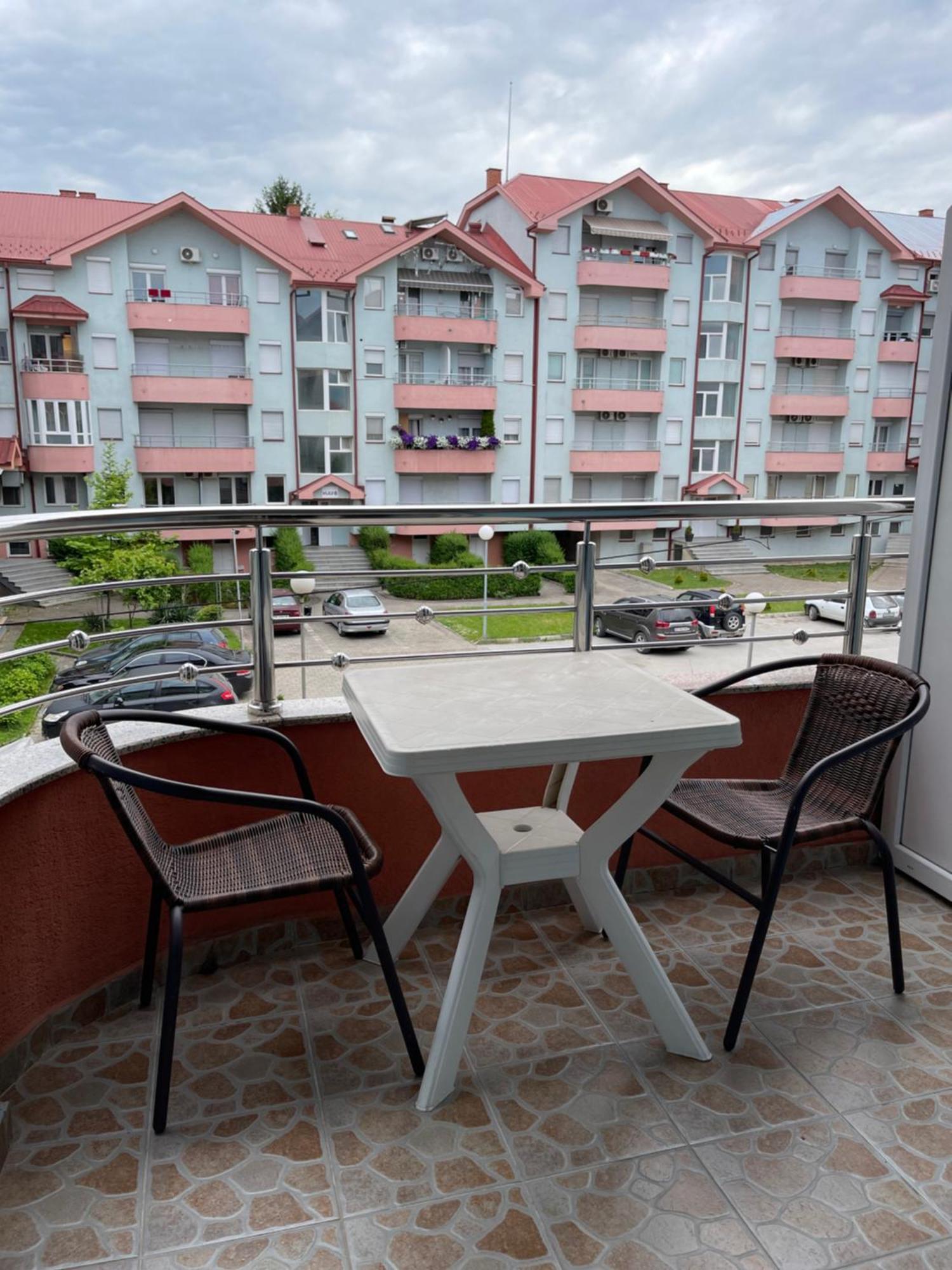 Front Beach Exclusive Apartments Struga Extérieur photo