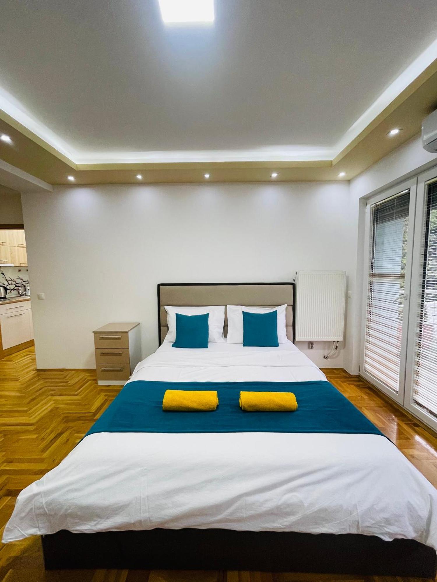 Front Beach Exclusive Apartments Struga Extérieur photo