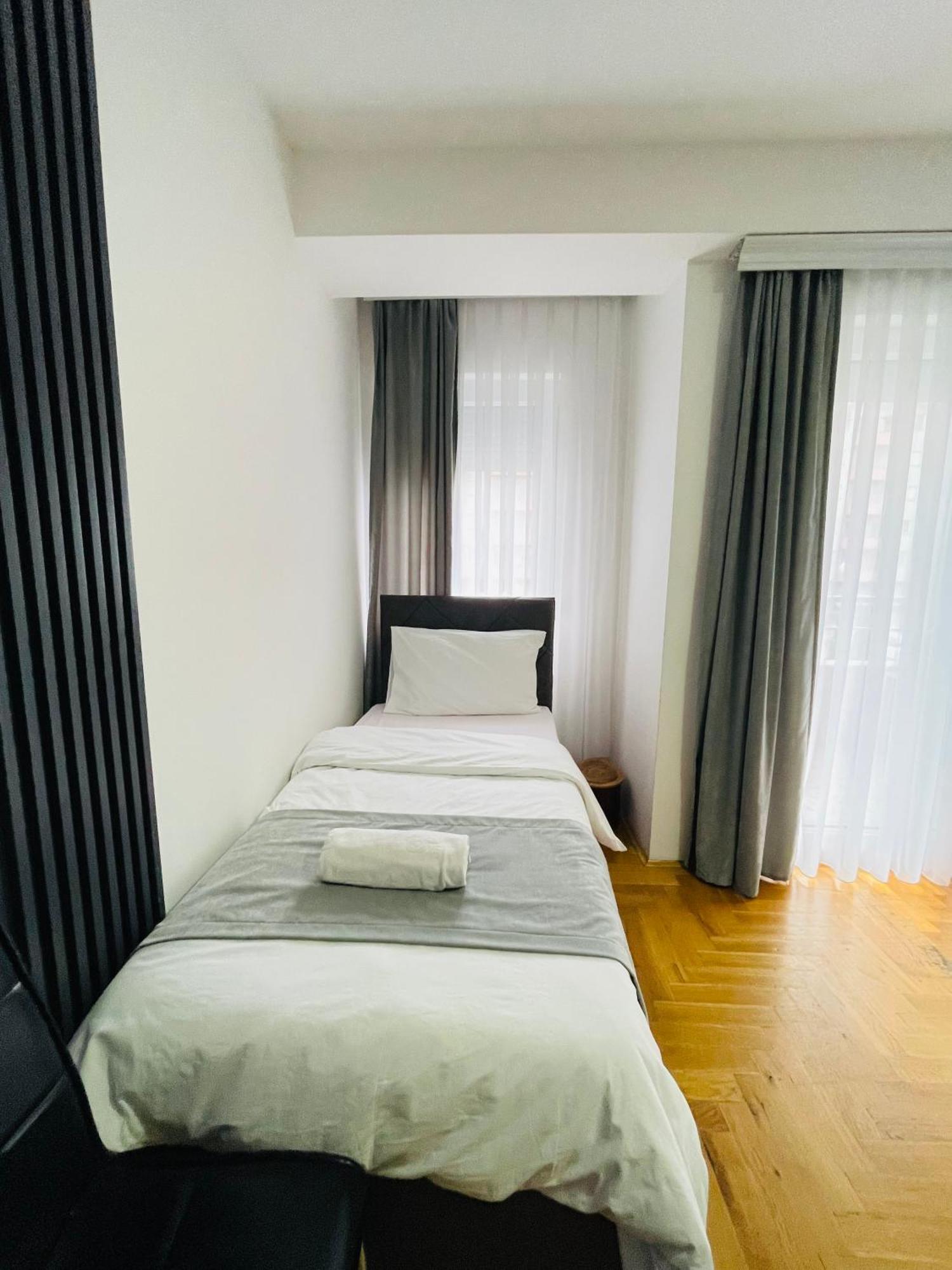 Front Beach Exclusive Apartments Struga Extérieur photo