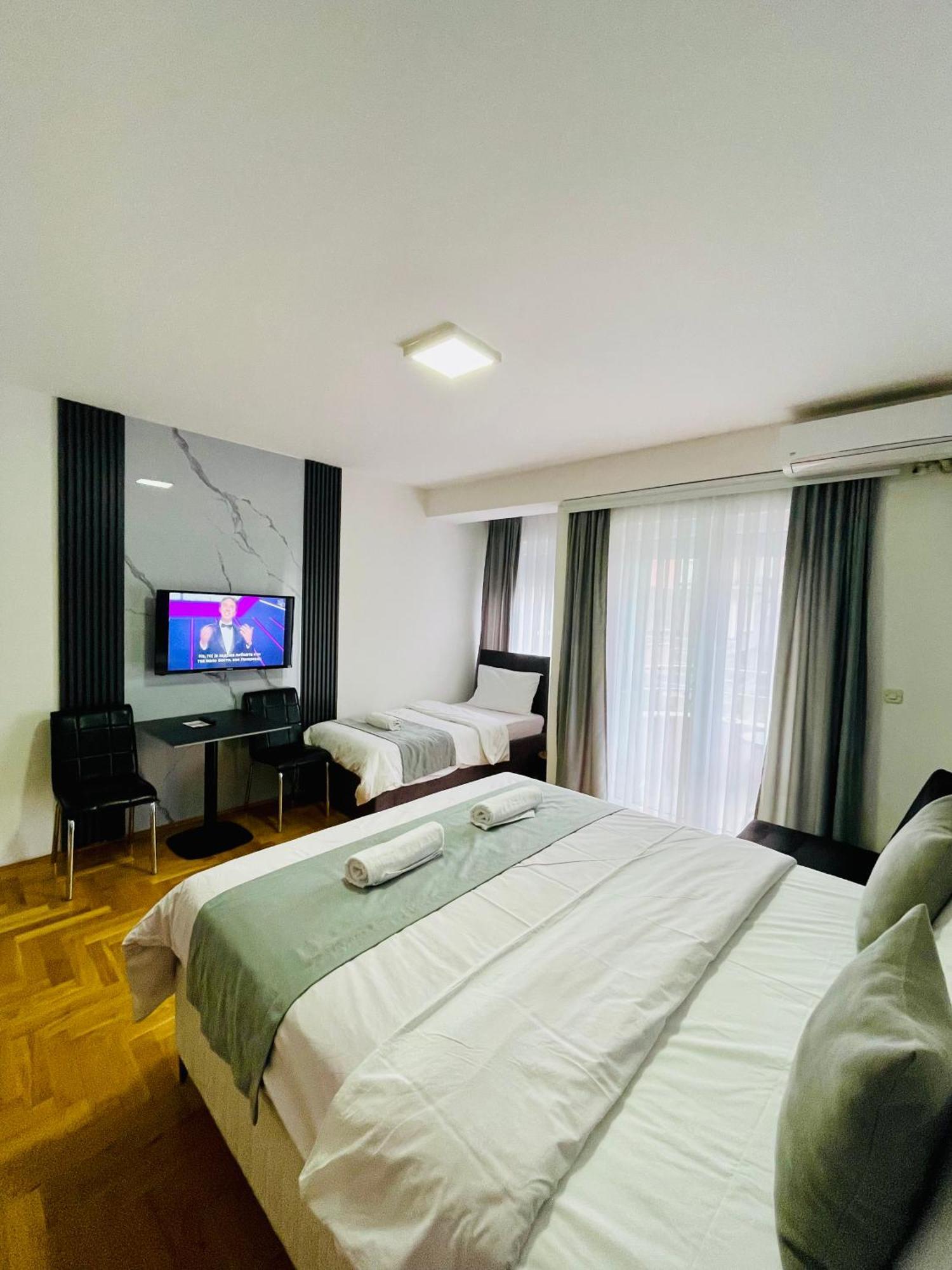 Front Beach Exclusive Apartments Struga Extérieur photo