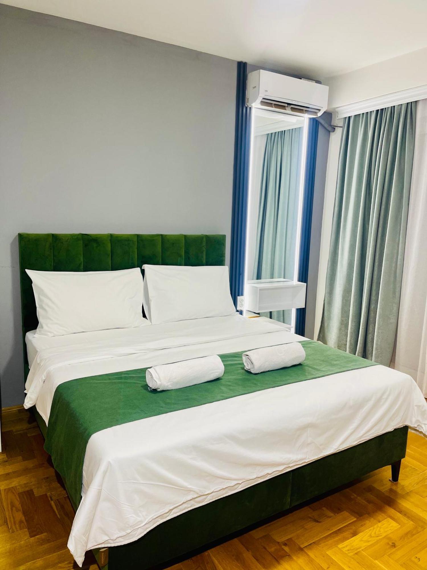 Front Beach Exclusive Apartments Struga Extérieur photo